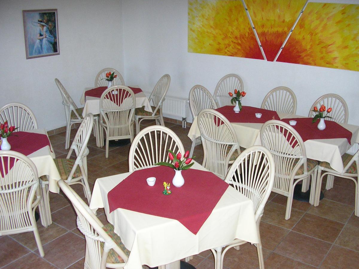 Pension Villa Beer Щралзунд Екстериор снимка